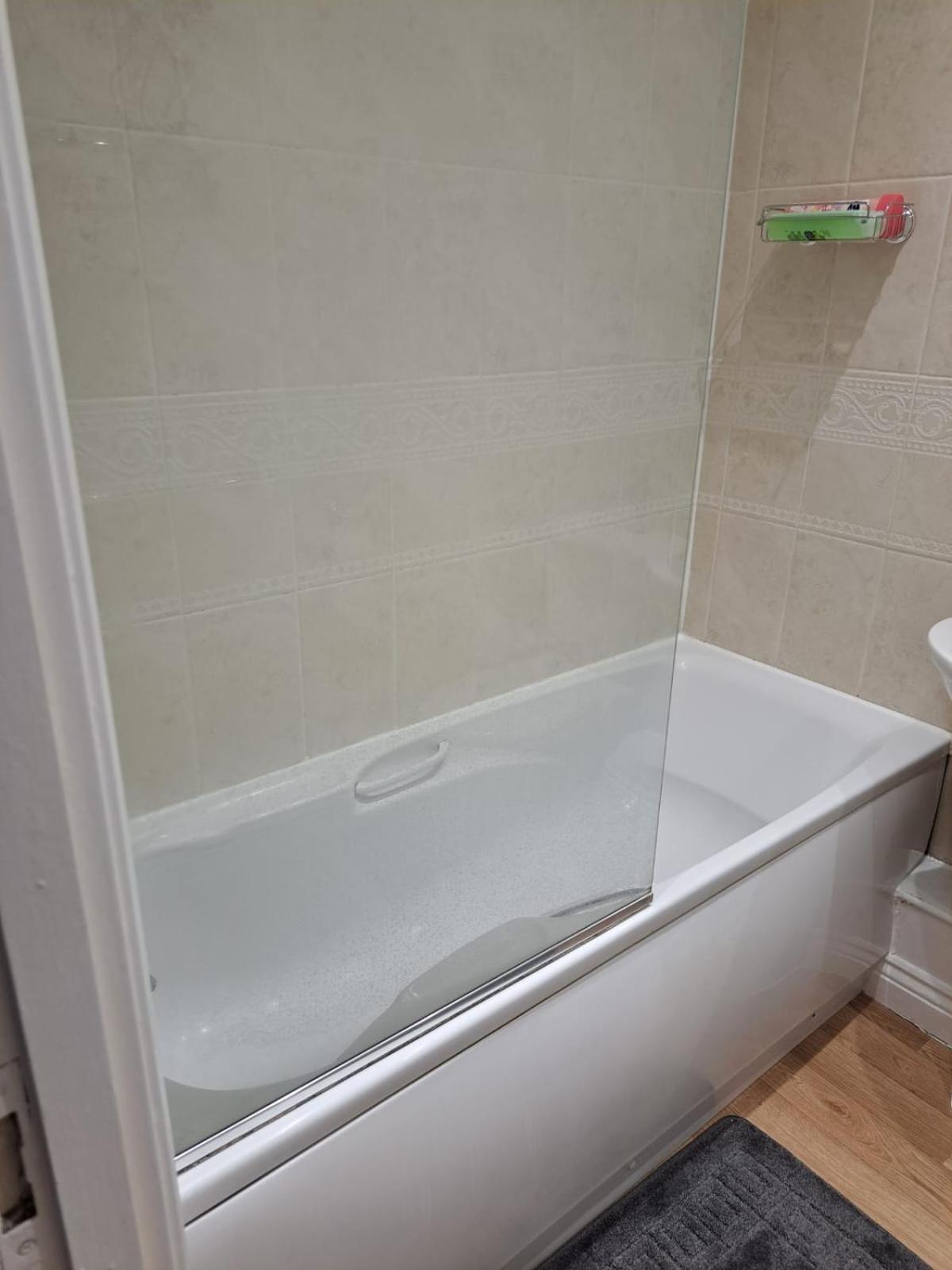 Luxury And An En-suite With Free Wi-fi Clarendon Way Colchester