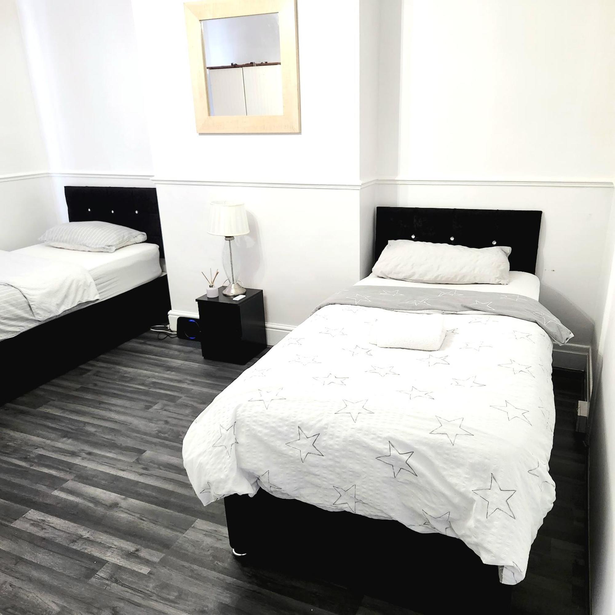 Holiday home The Comfy Resort, Free Private Parking & Wifi, 9 Beds
