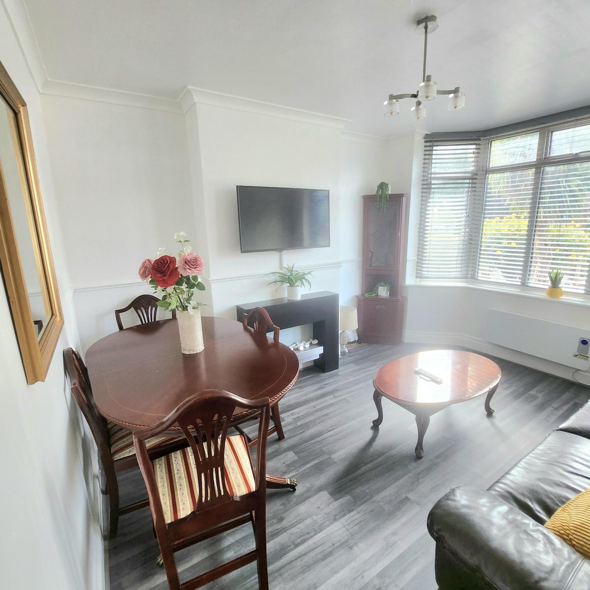 Holiday home The Comfy Resort, Free Private Parking & Wifi, 9 Beds