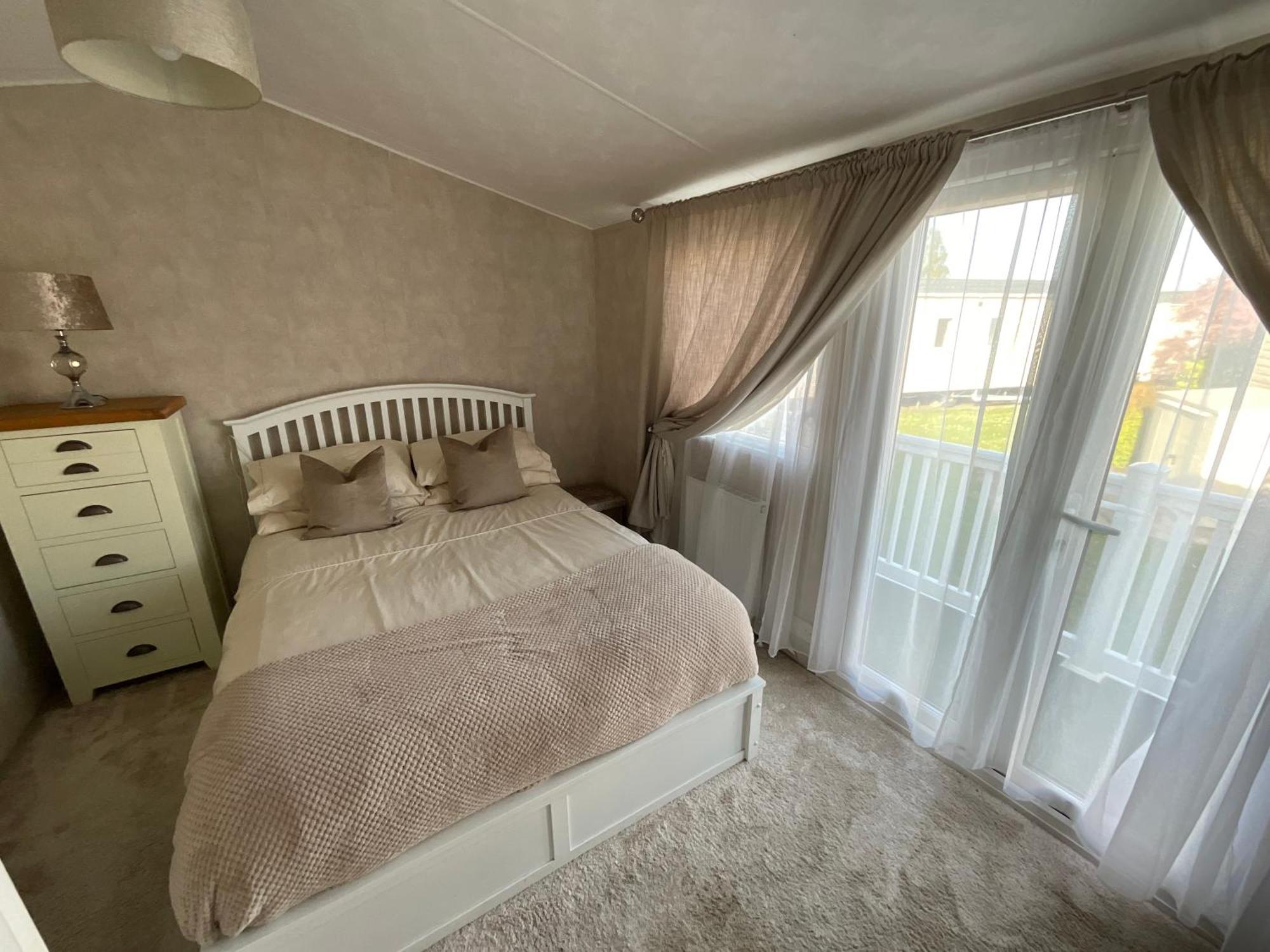 Holiday home Luxury 2- Bed Caravan In Mersea Island Colchester