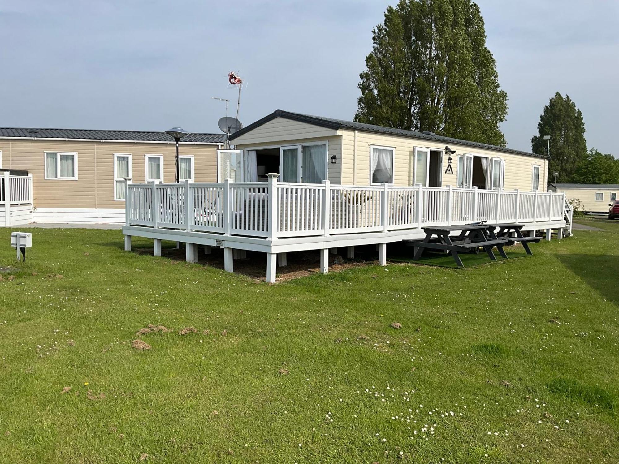 Holiday home Luxury 2- Bed Caravan In Mersea Island *