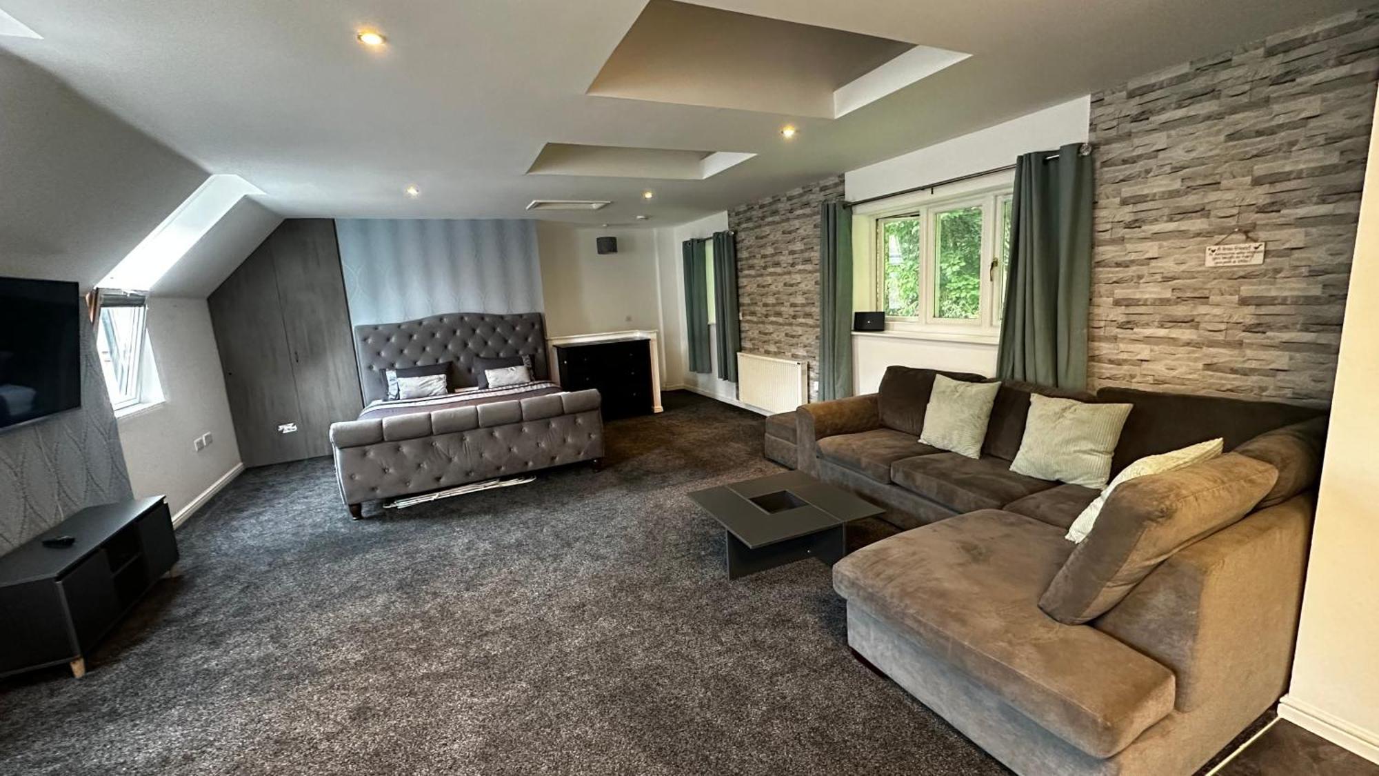 Peaceful Large Flat