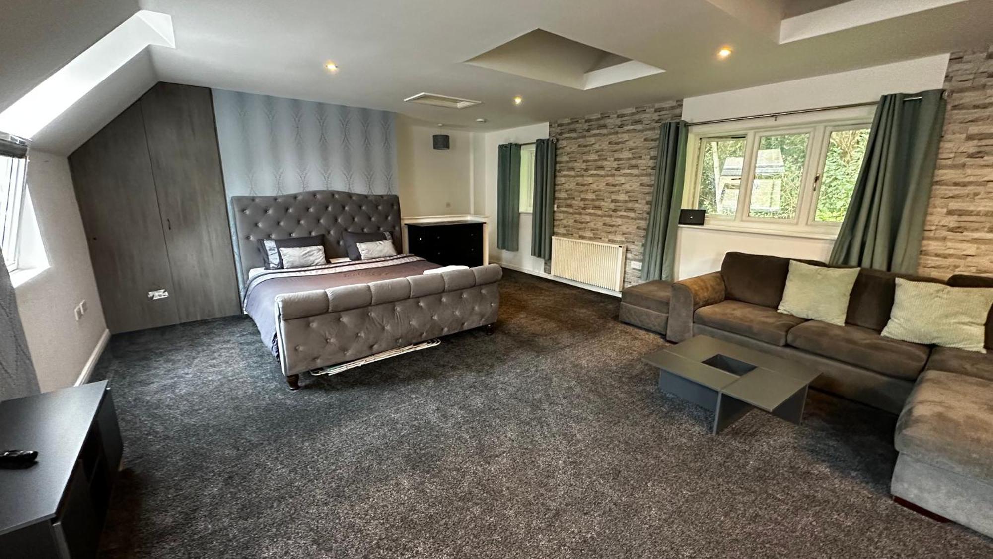Peaceful Large Flat Apartment Colchester
