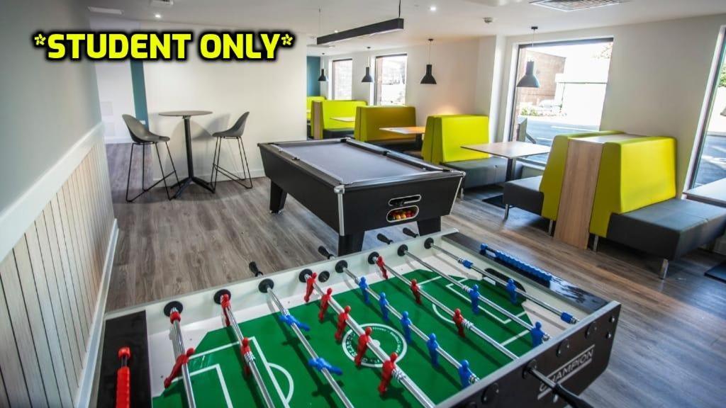 Student Only Zeni Ensuite Rooms, * Colchester