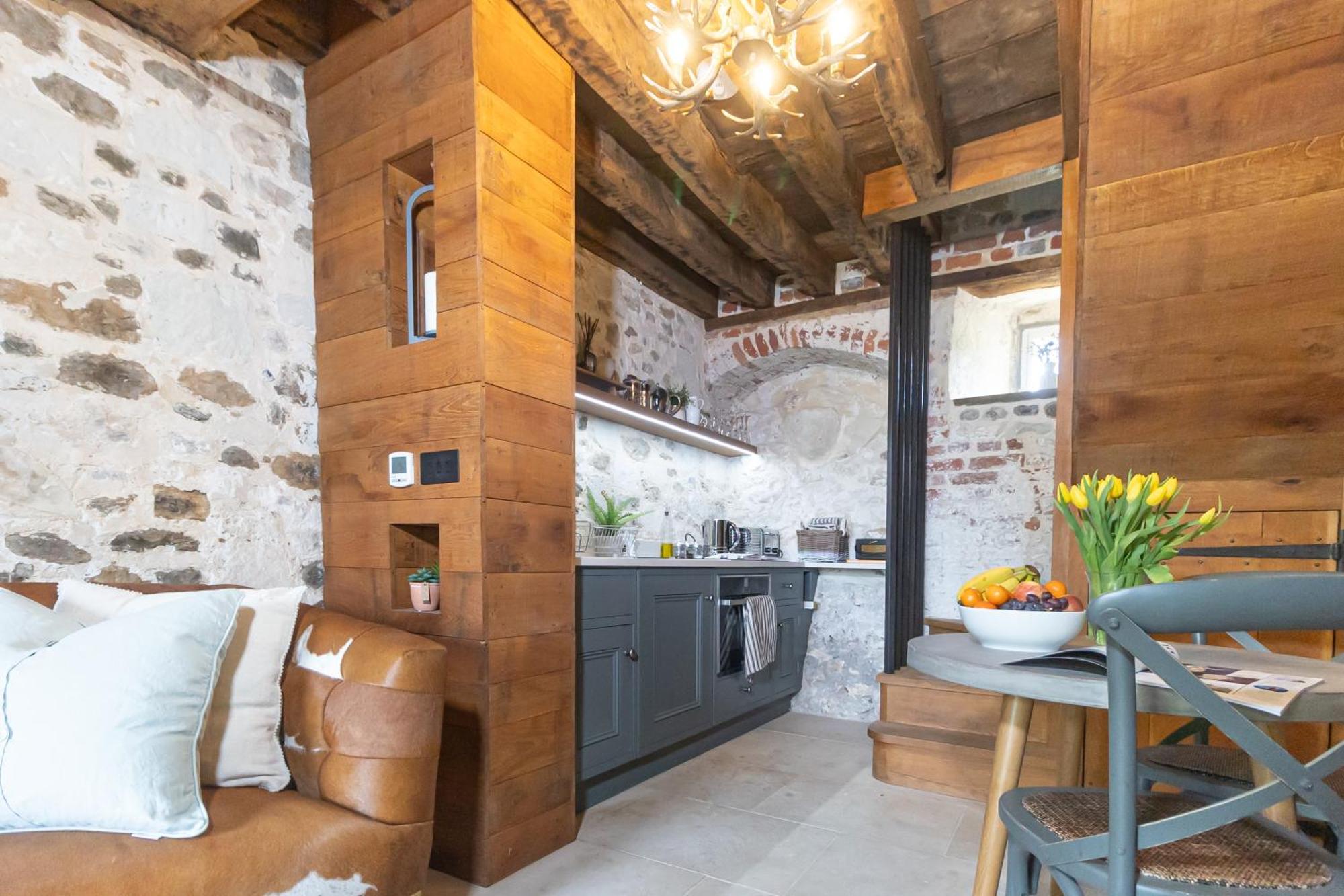 Toll Barn, St Osyth Priory Lodge