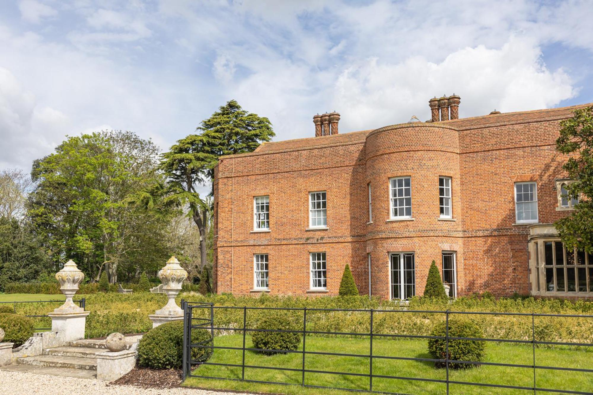 Darcy West Villa *