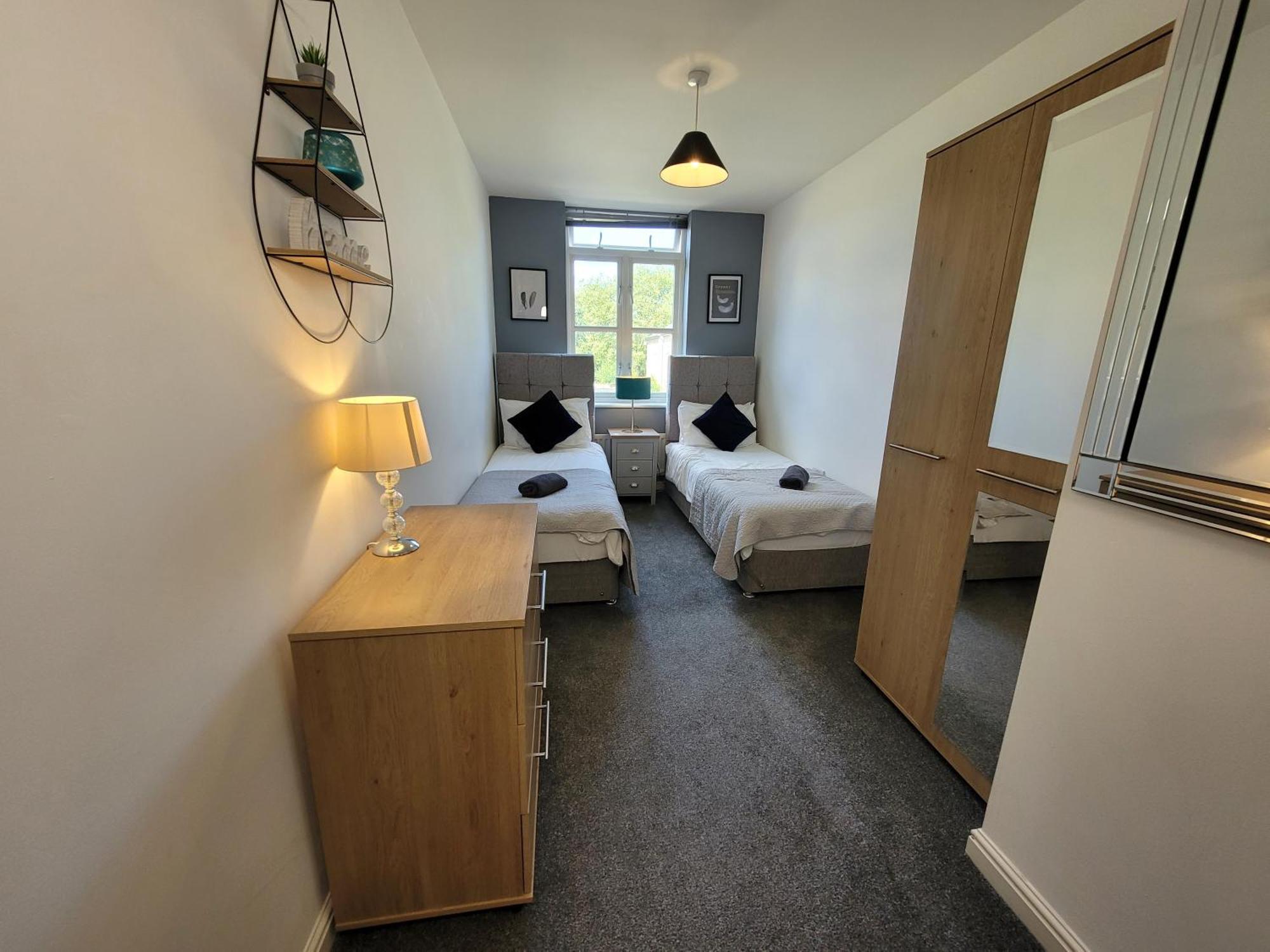 Catchpole Stays: Field View Near Centre *
