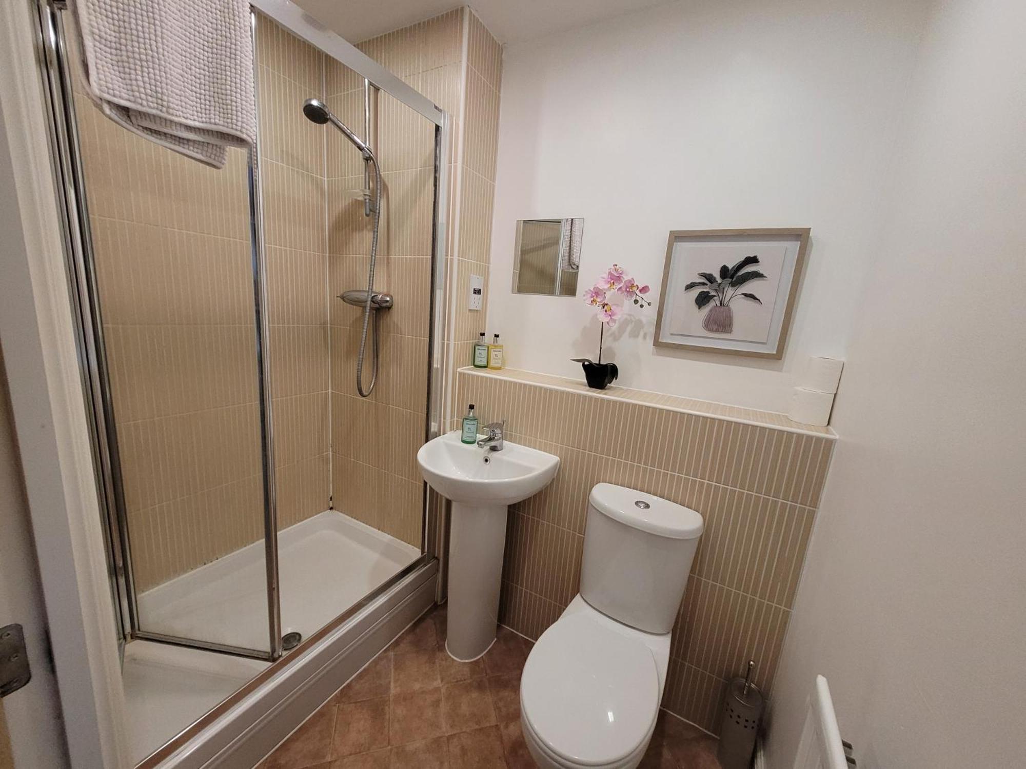 Apartment Catchpole Stays: Field View Near Centre