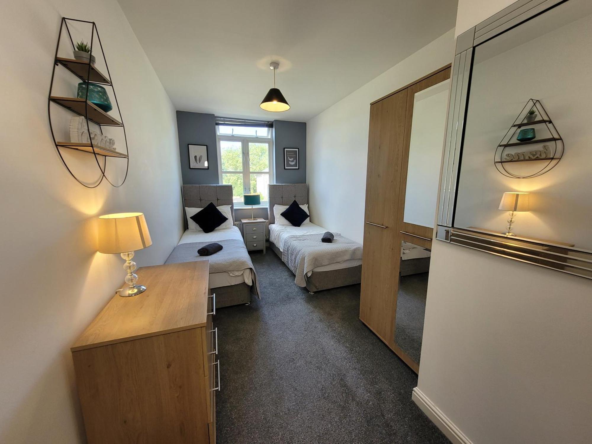Catchpole Stays: Field View Near Centre Apartment