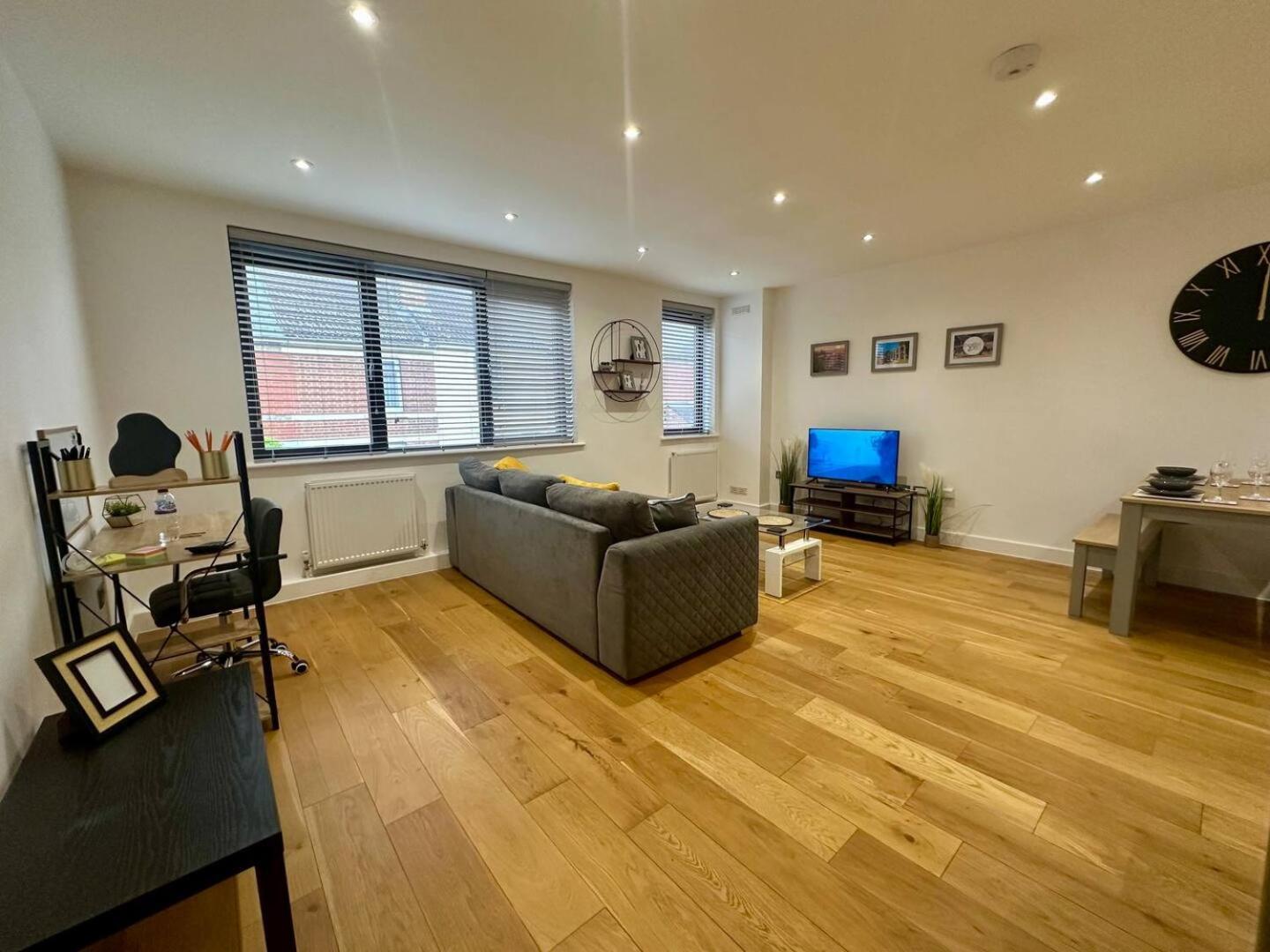 Apartment Pass The Keys Very Modern Away From Colchester