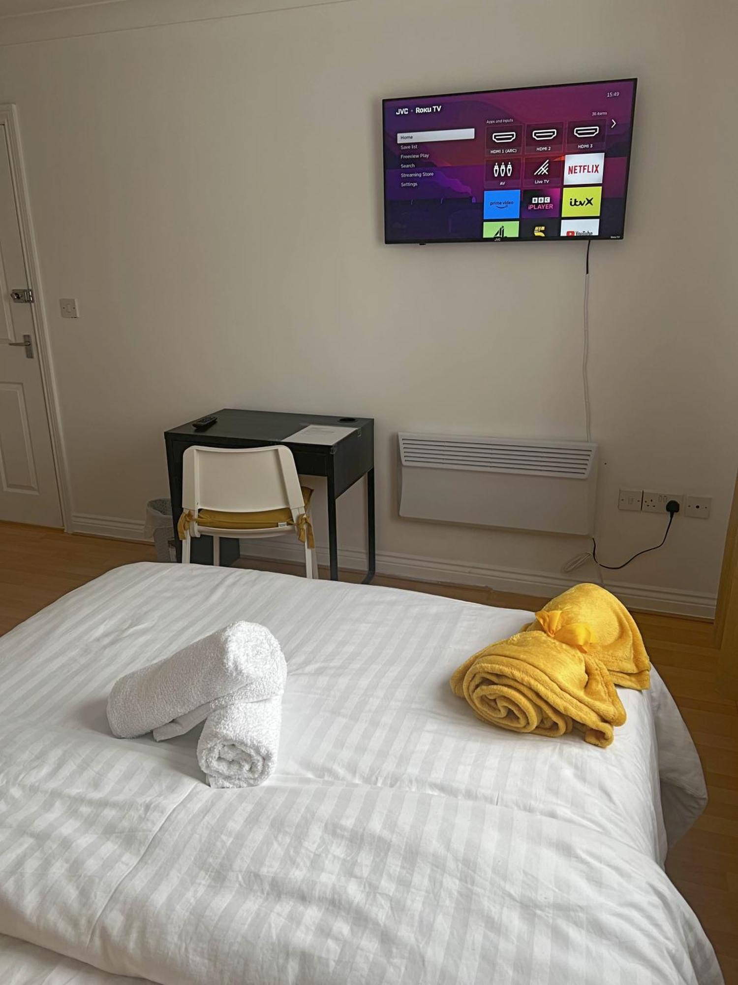 Luxury And An En-suite With Free Wi-fi Clarendon Way *