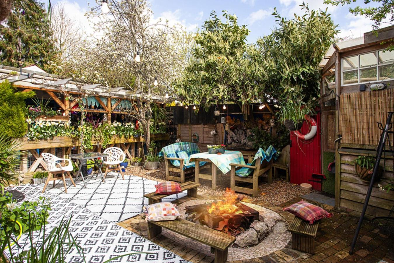 Lilchester - Slice Of Heaven Hidden Away... Holiday home