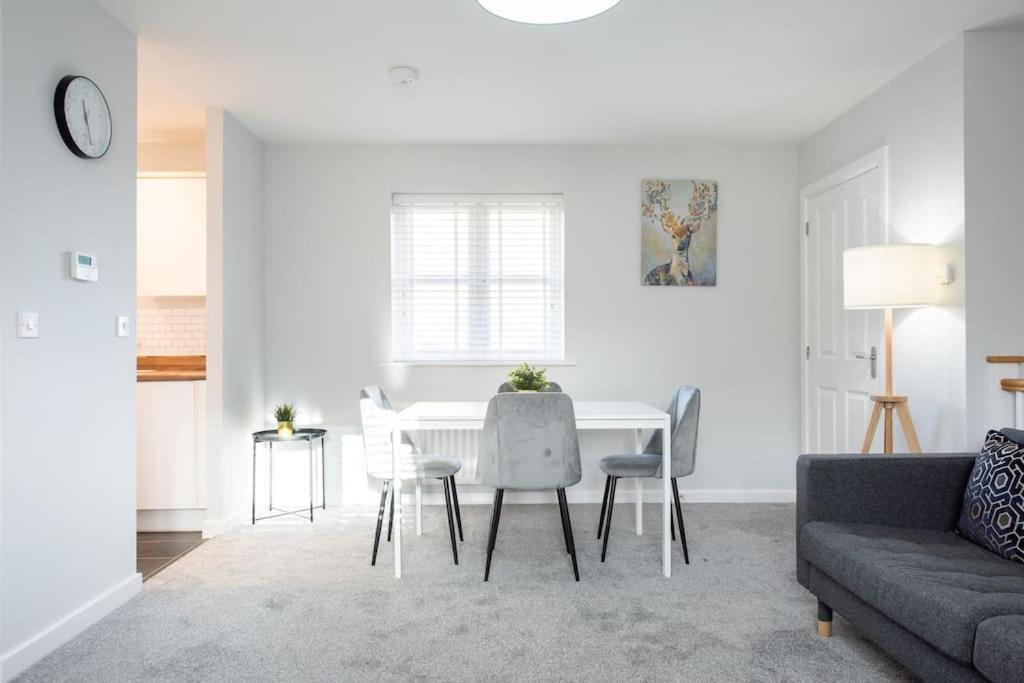 Two Double Bed Coach House With Parking Fast Wifi * Colchester