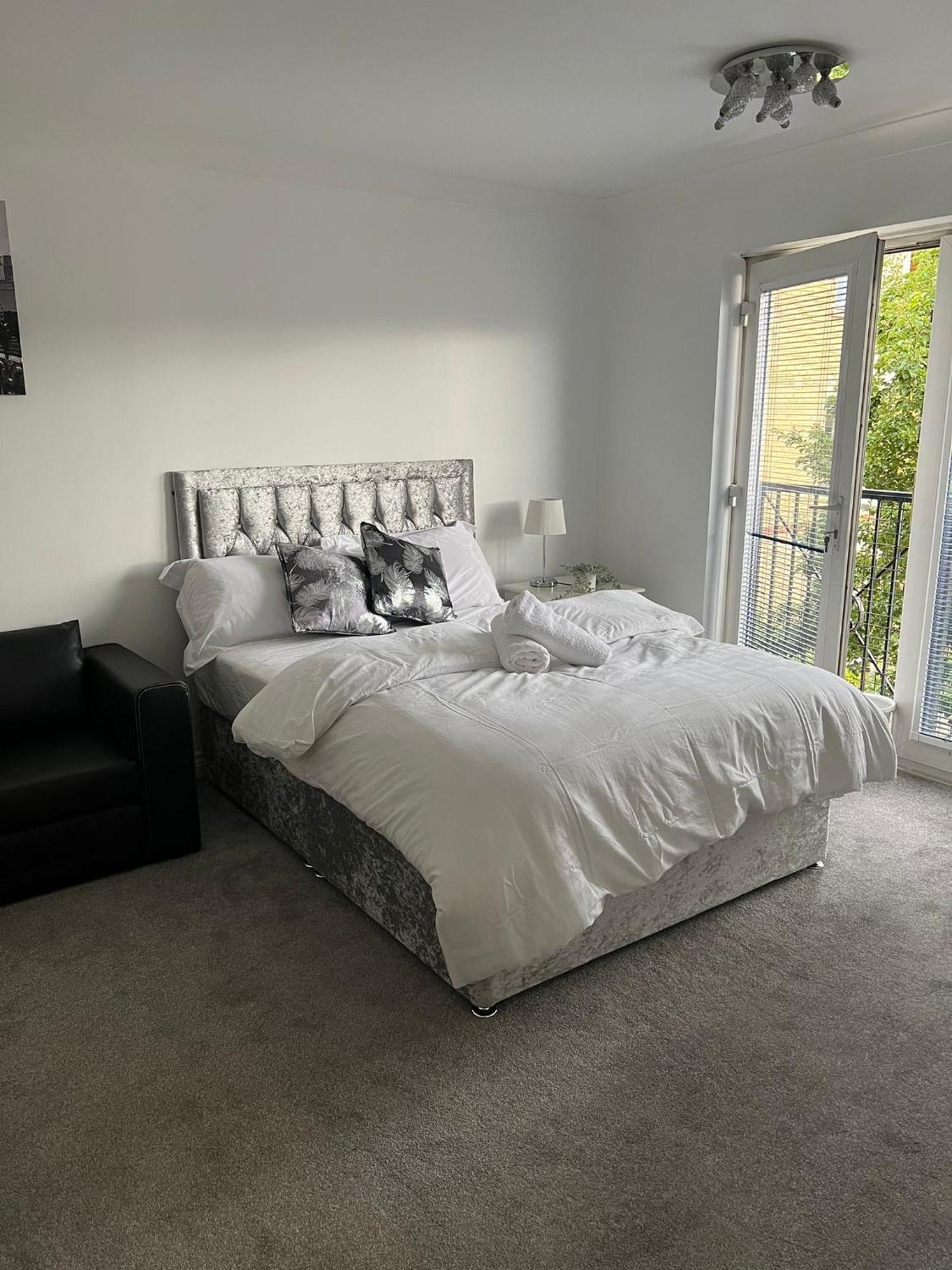 Elegant 3-bedroom With En And Shared Amenities With Free Wi-fi * Colchester