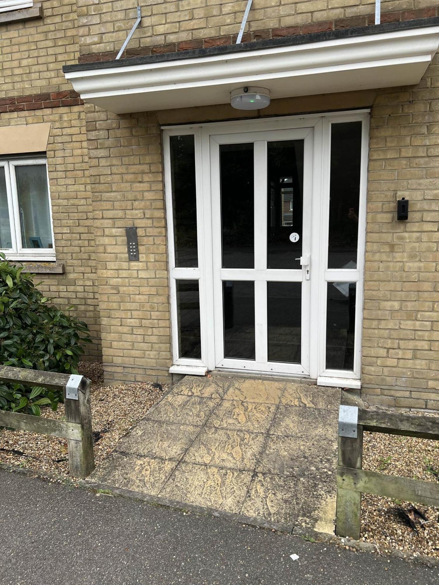 Bed & Breakfast Elegant 3-bedroom With En And Shared Amenities With Free Wi-fi Colchester