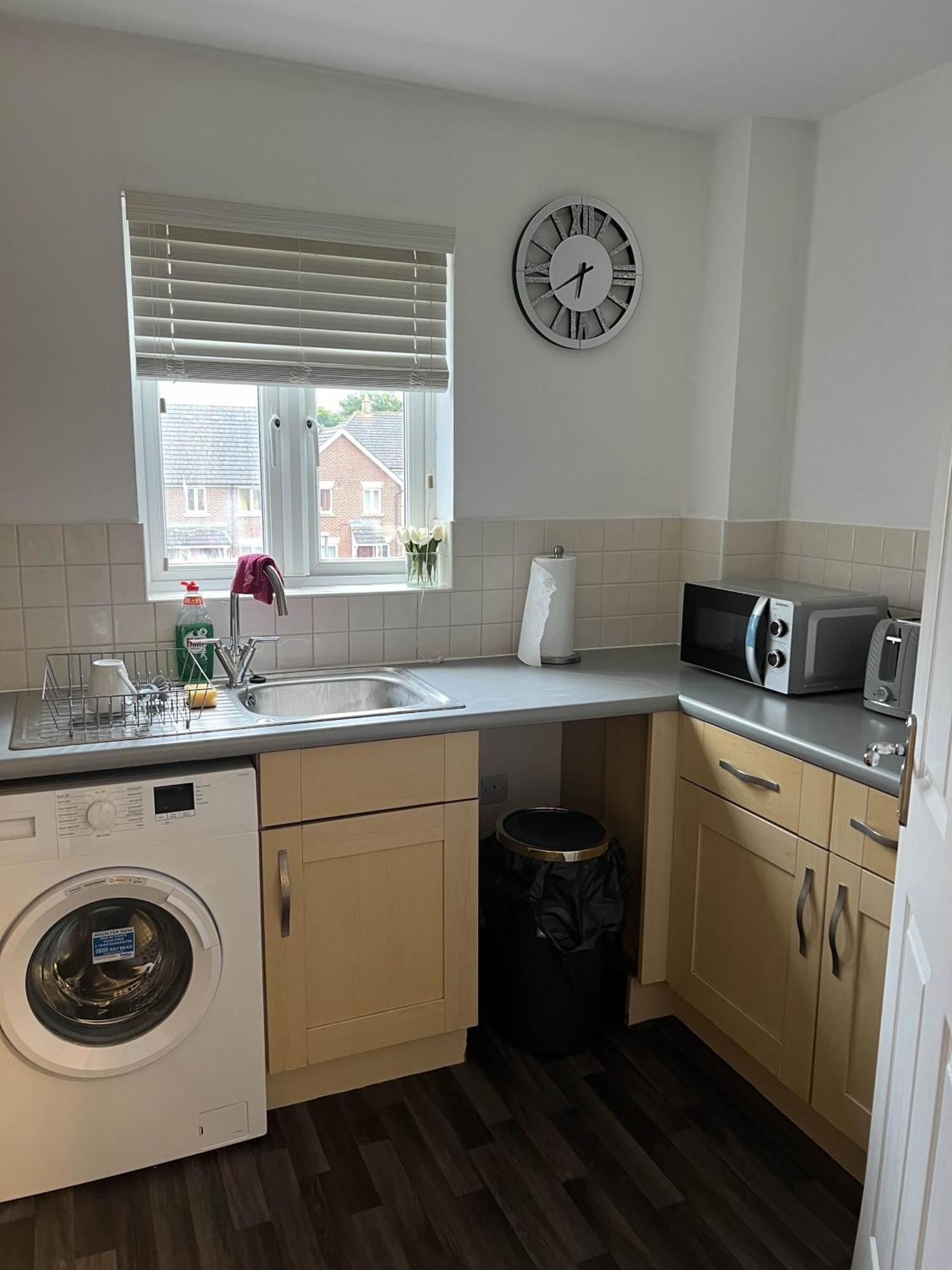 Elegant 3-bedroom With En And Shared Amenities With Free Wi-fi Colchester