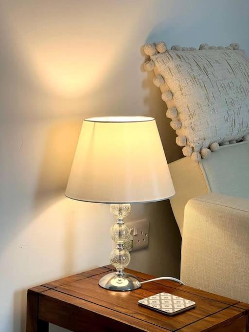 Apartment Rooftops - Quiet Cosy Pied-a-terre In The Heart Of
