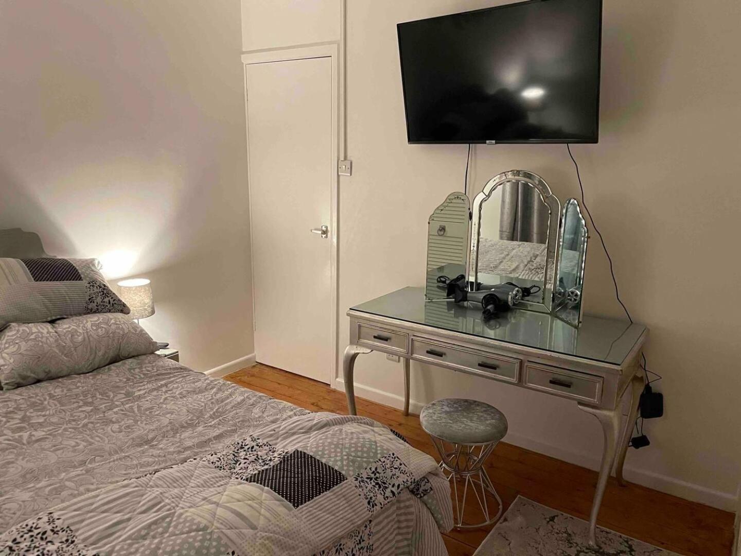 Holiday home Mersea Island Retreat - 4 Bedroom House