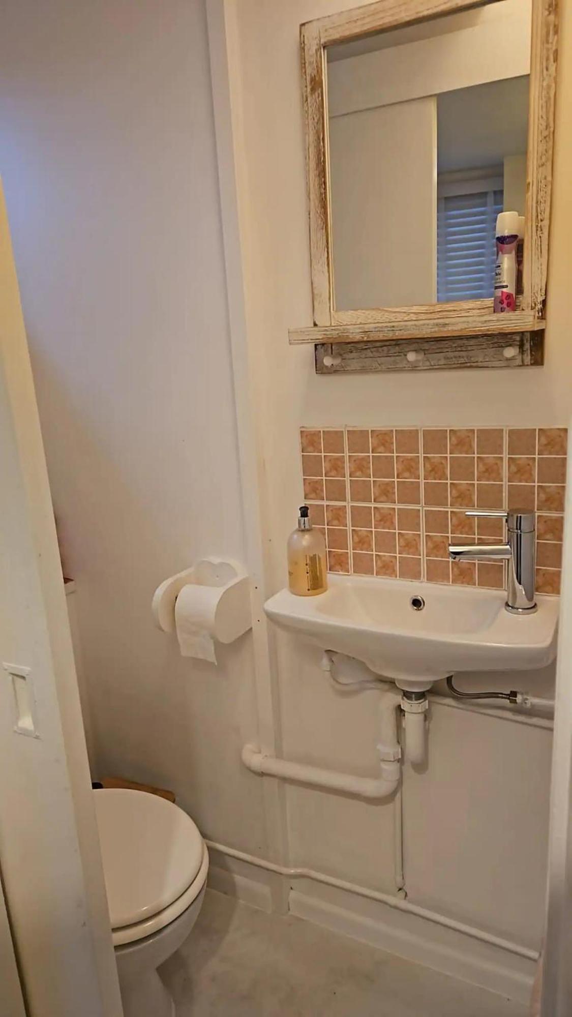 Mersea Island Retreat - 4 Bedroom House Colchester
