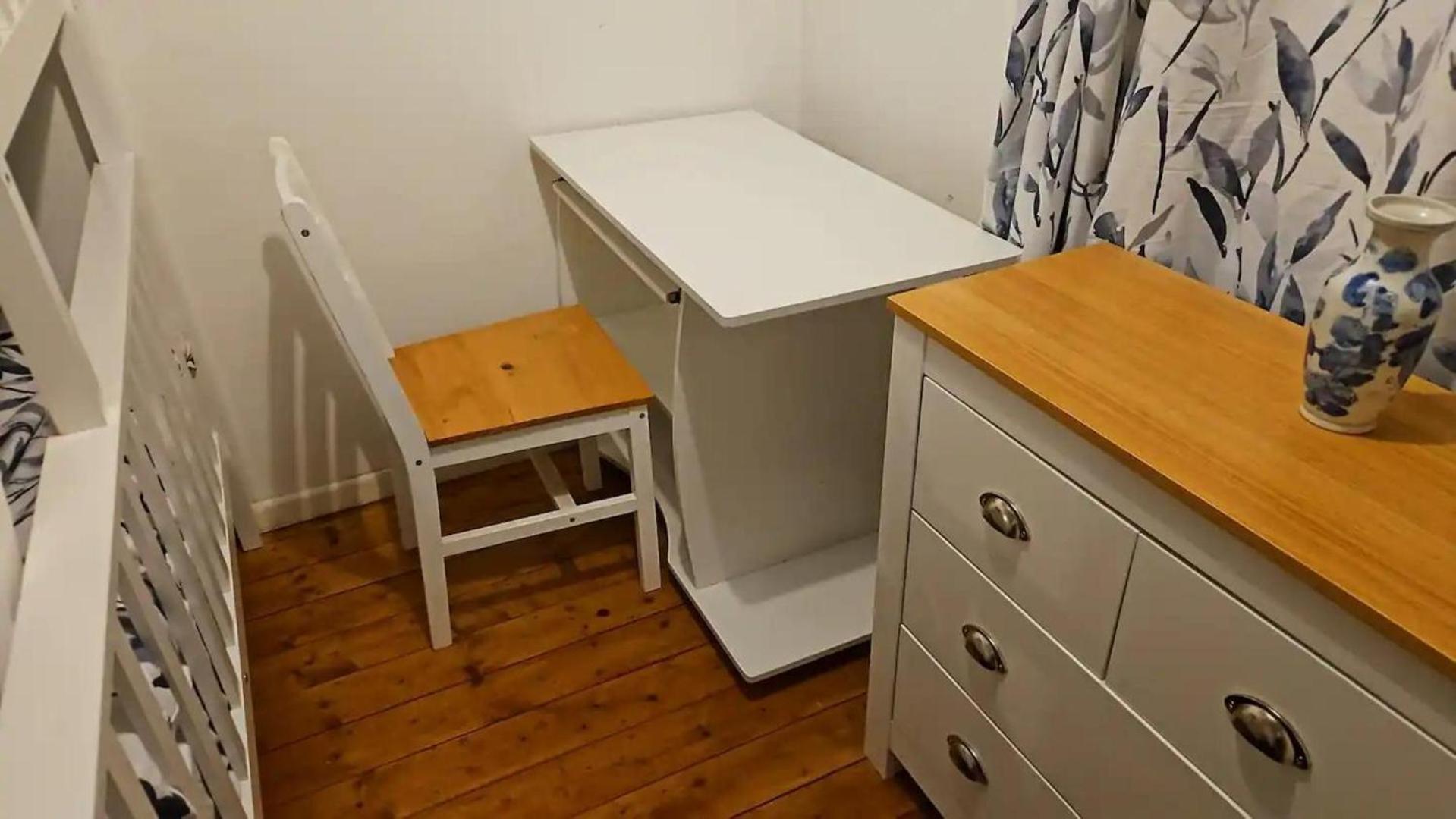 Mersea Island Retreat - 4 Bedroom House Colchester