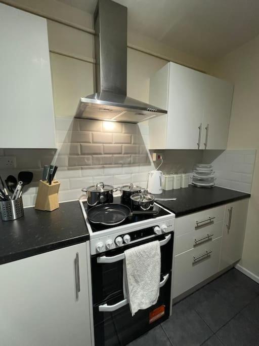 Professional 3-bed Flat *