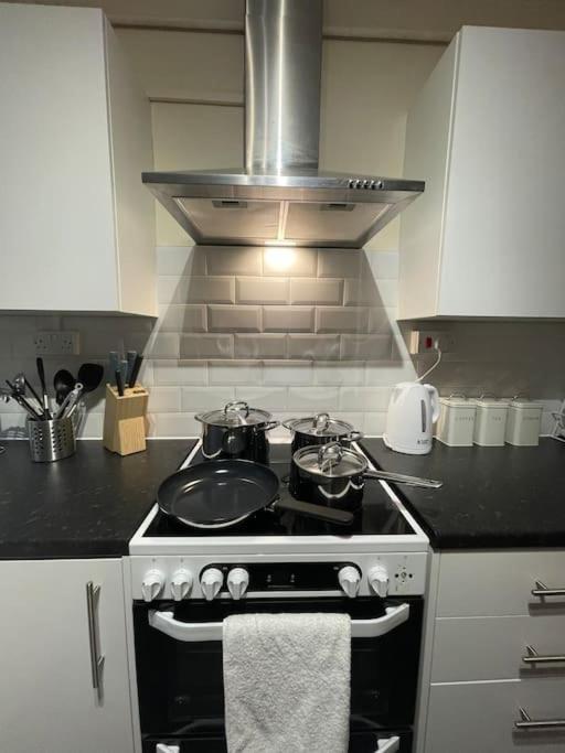 Professional 3-bed Flat * Colchester
