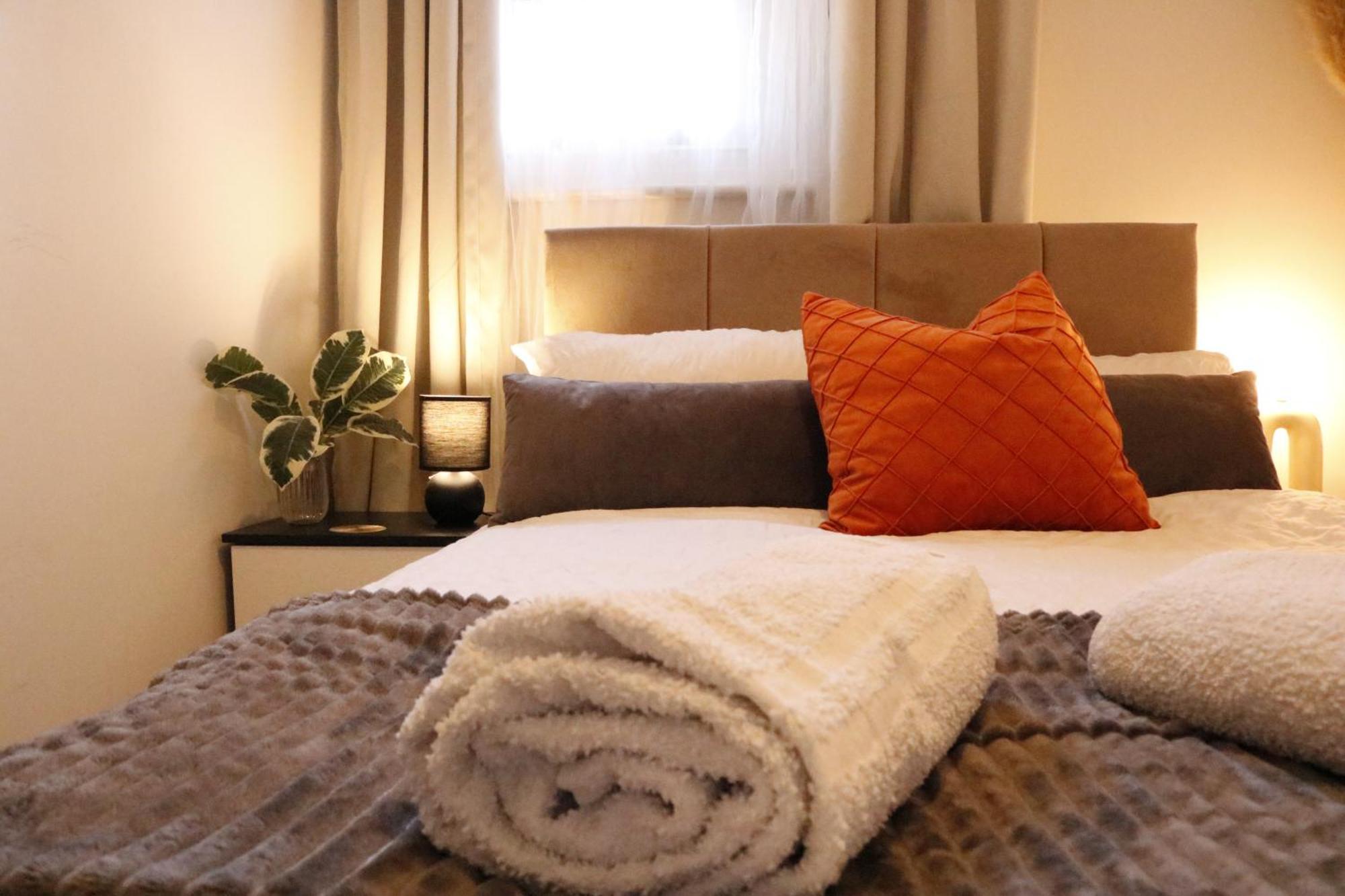 Spot 2-bed Spacious Town Centre Train Station Wifi Colchester
