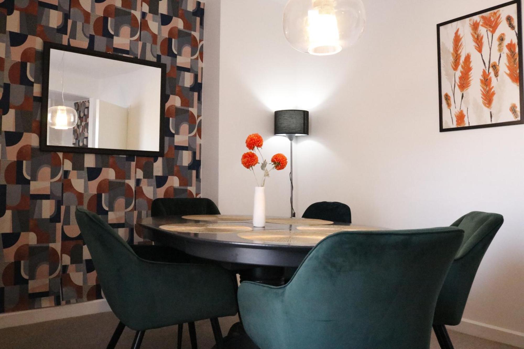 Spot 2-bed Spacious Town Centre Train Station Wifi Apartment Colchester