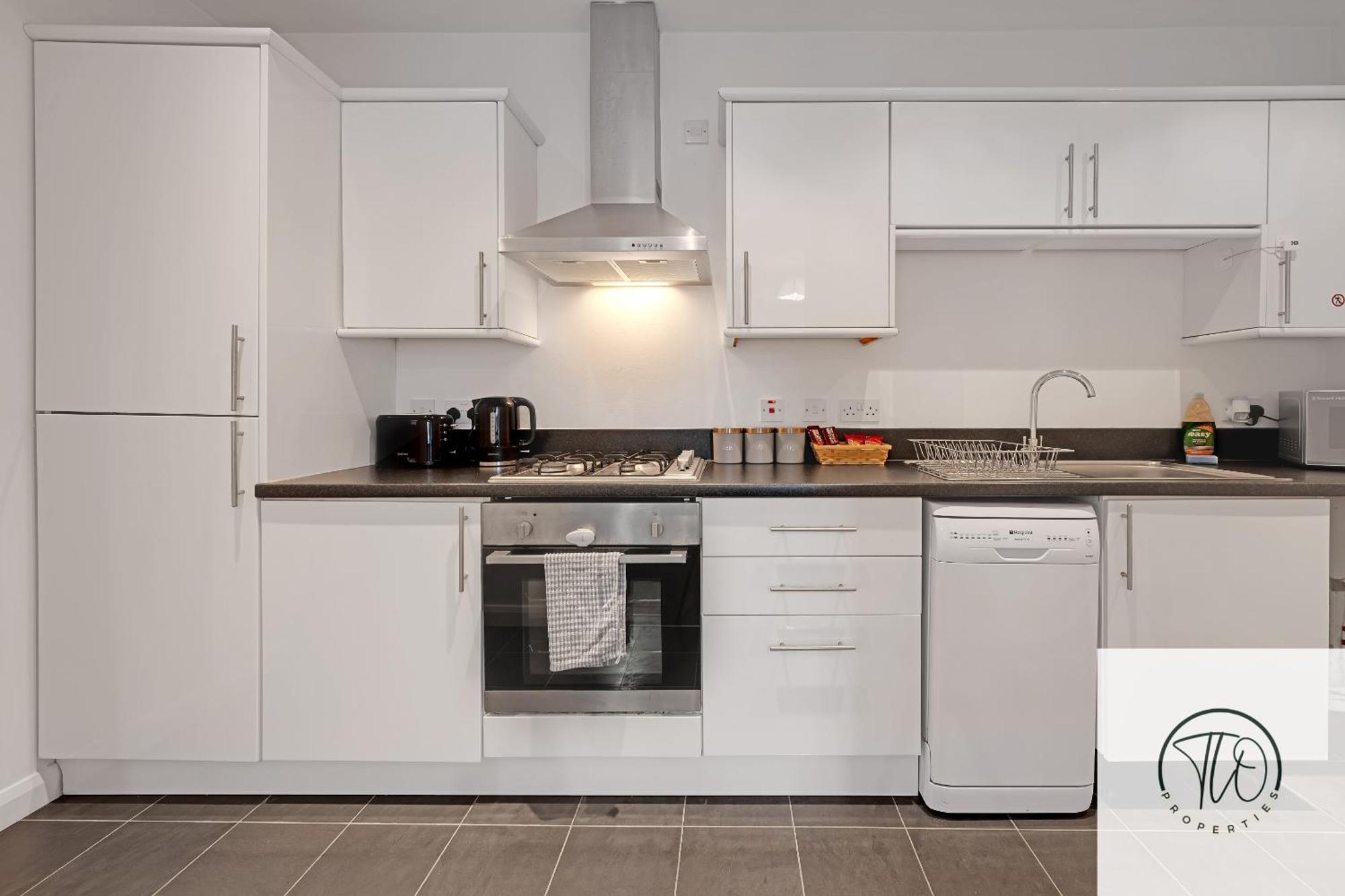 Holiday home Jardine House- 2br House, Town Centre, Station *