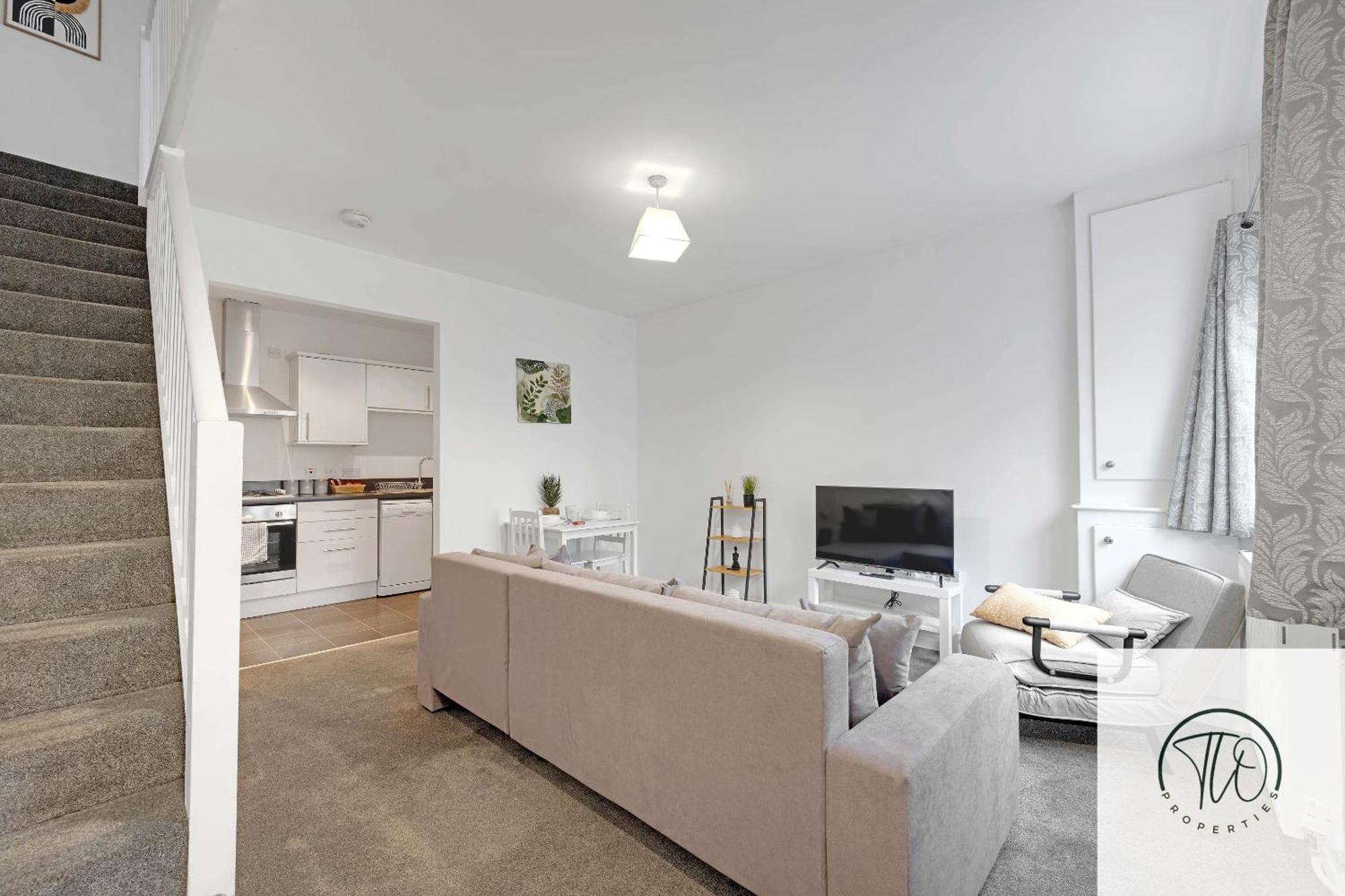 Holiday home Jardine House- 2br House, Town Centre, Station