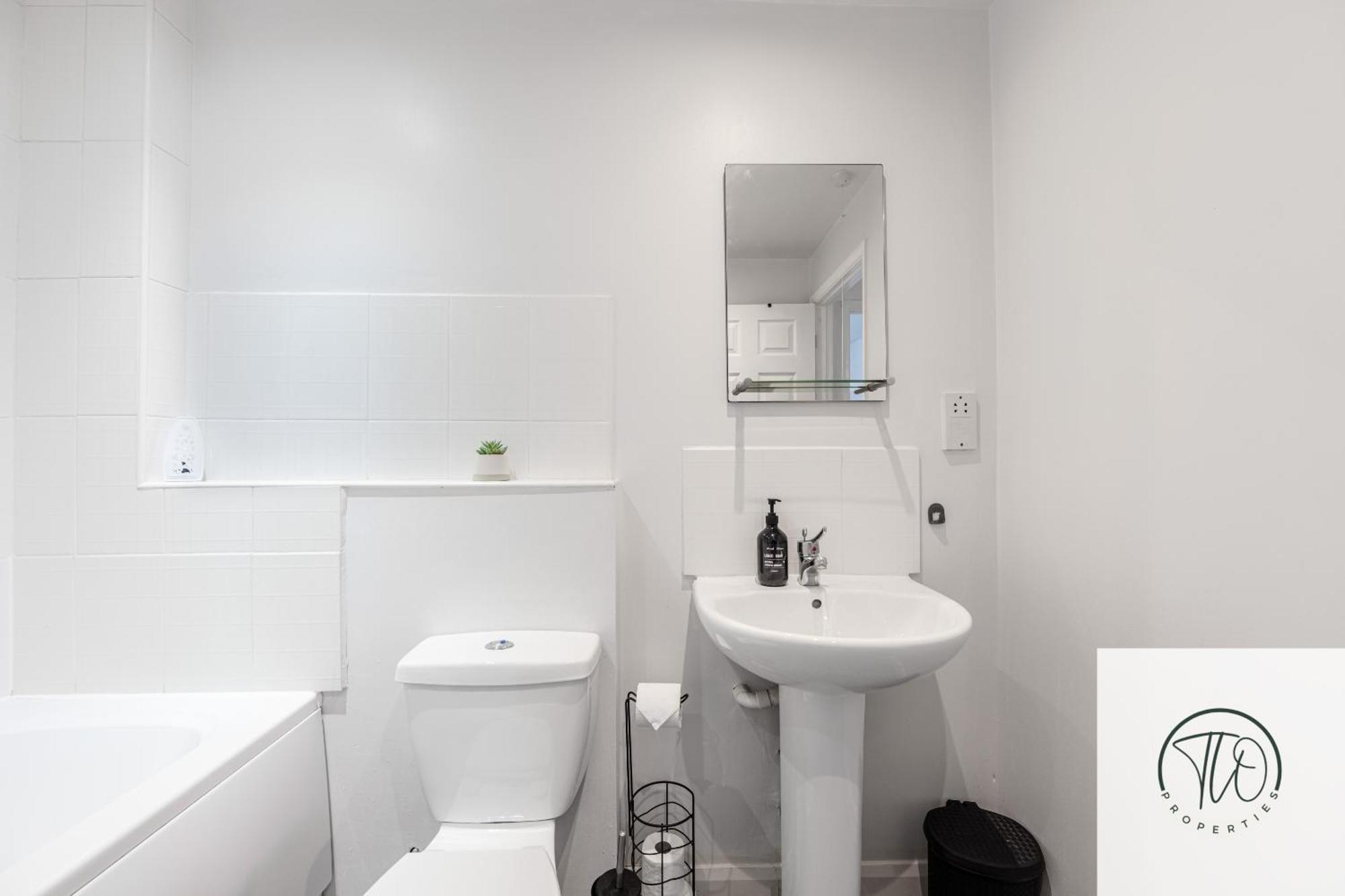Jardine House- 2br House, Town Centre, Station * Colchester
