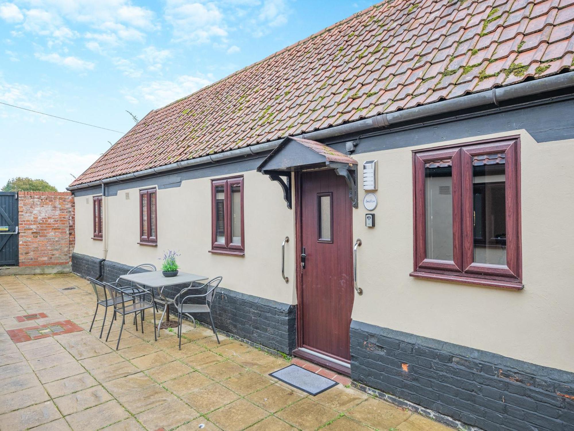 Holiday home Swallow - Uk48172