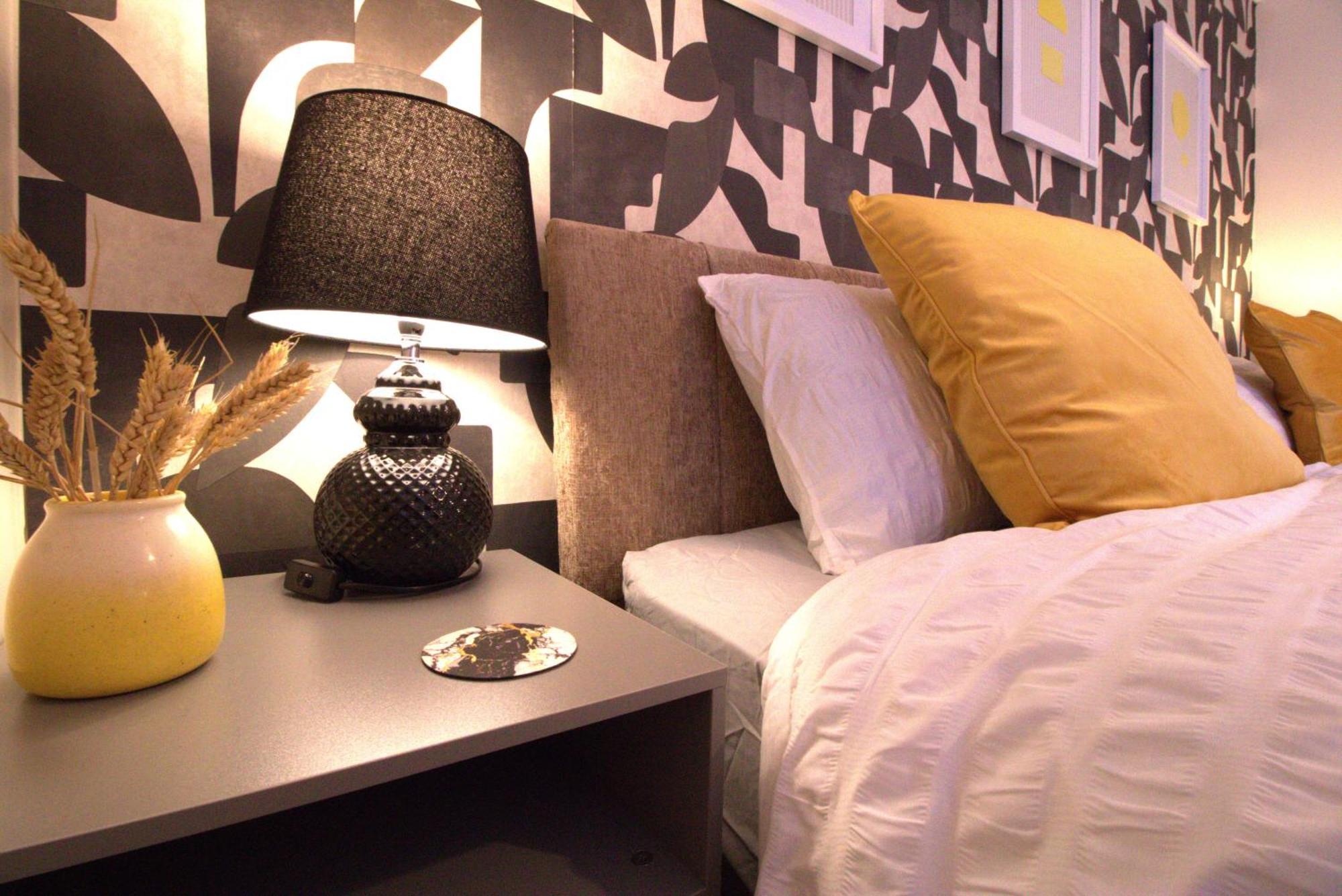 Stylish & Cosy 2-bed House Train Station Hospital Garden Fast Wifi *