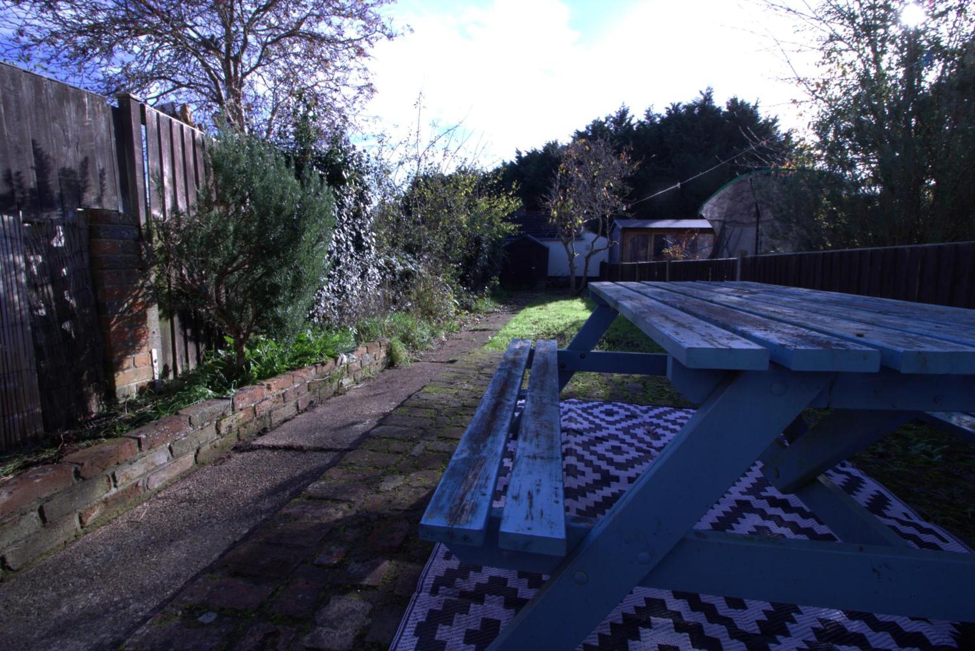 Holiday home Stylish & Cosy 2-bed House Train Station Hospital Garden Fast Wifi