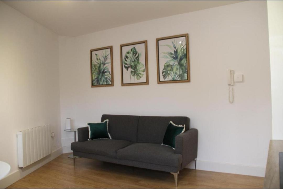 No 13 Town Flat With Kitchen & Parking Apartment Colchester