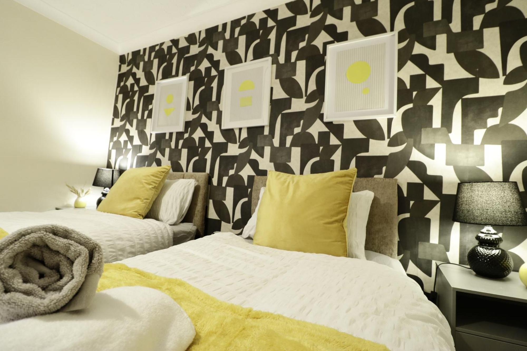 Stylish & Cosy 2-bed House Train Station Hospital Garden Fast Wifi * Colchester