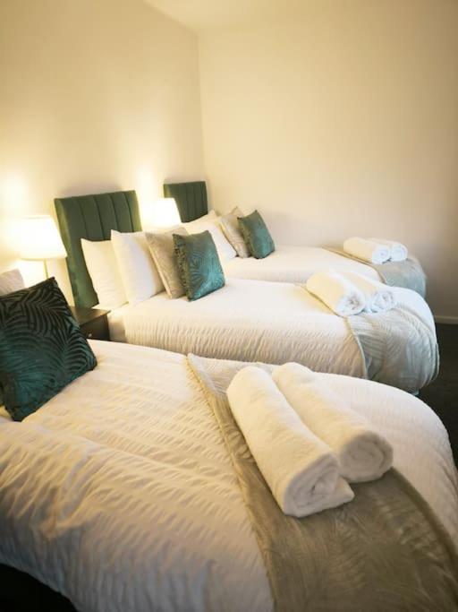 - 2 Bedroom - Sleeps 6 Guests - Long Term - Business - Contractors - Families *