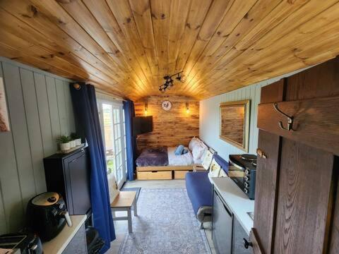 Apartment M