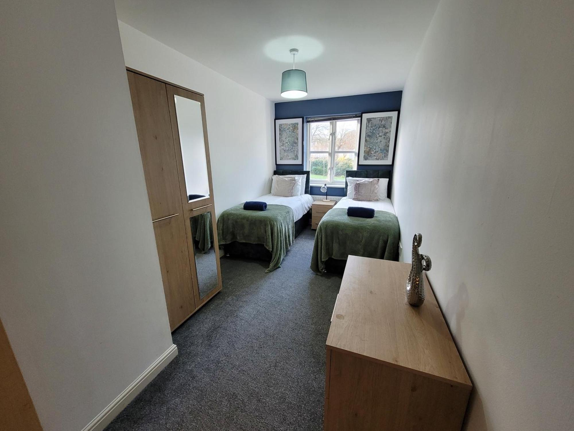 Catchpole Stays: Field View Near Centre *