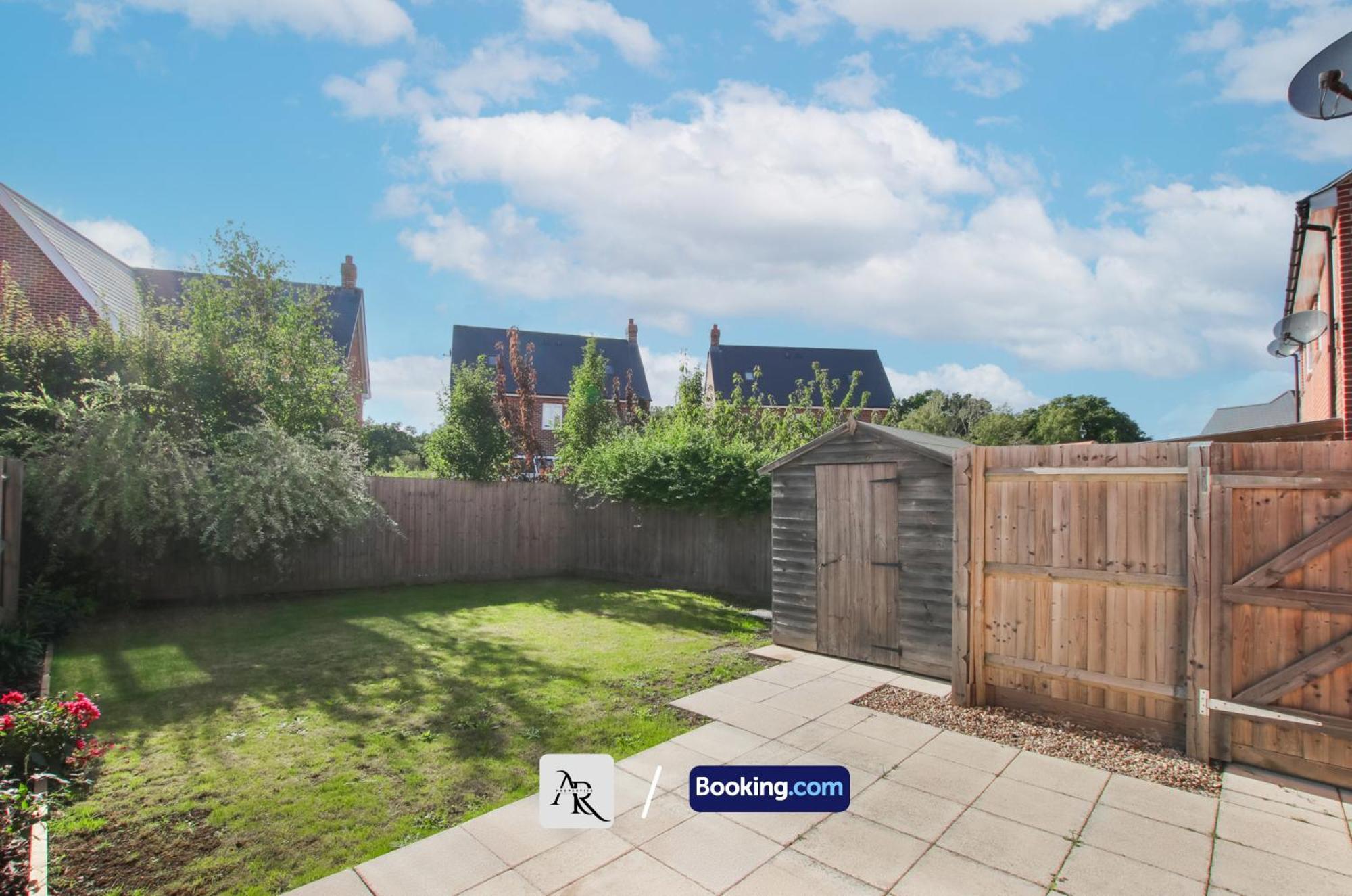 Luxury House By Ar Short Lets & Serviced Apartment Colchester