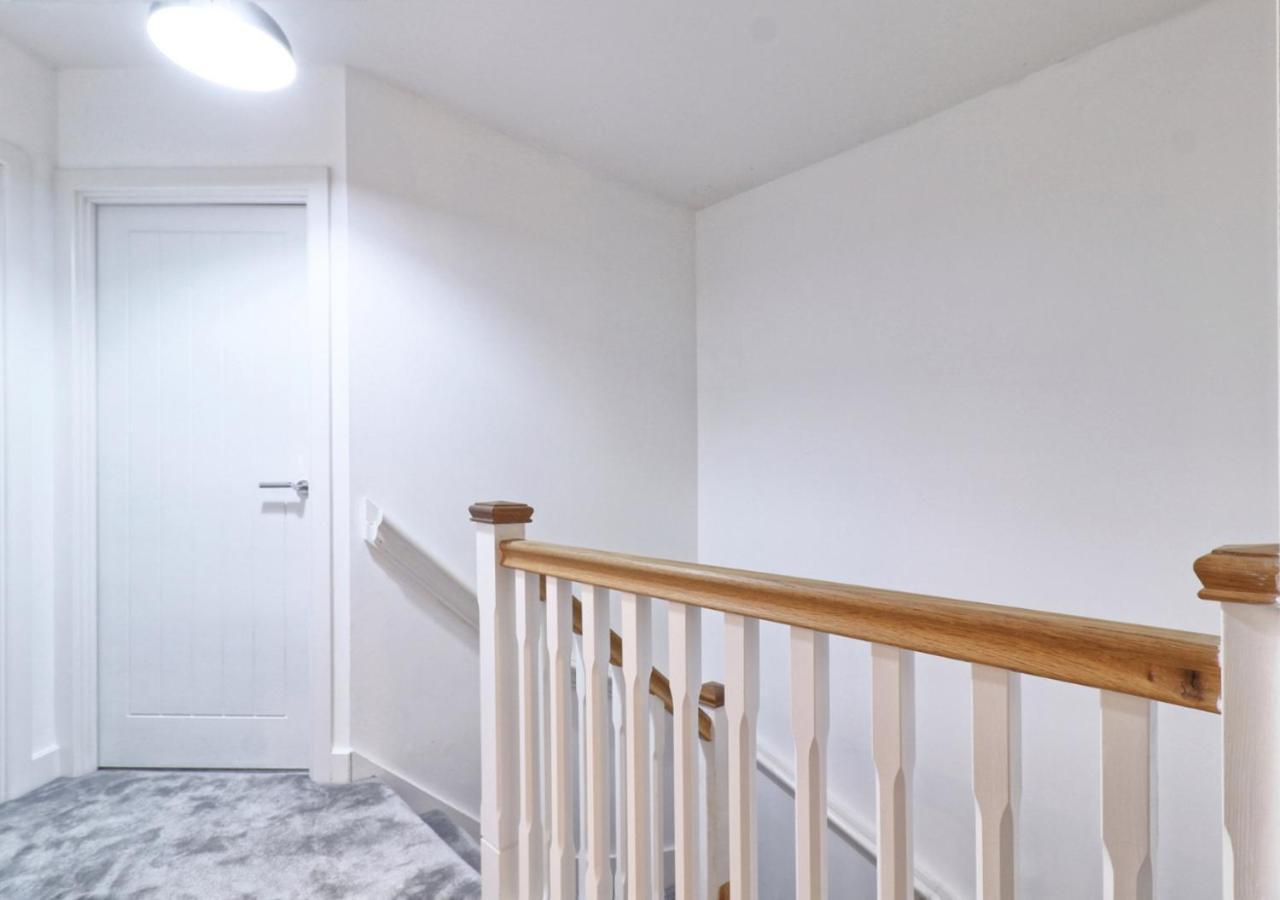 - 4 Bedroom - Sleeps 8 - Long Term - Business - Contractors - Families