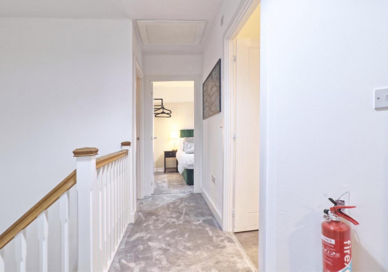 - 4 Bedroom - Sleeps 8 - Long Term - Business - Contractors - Families