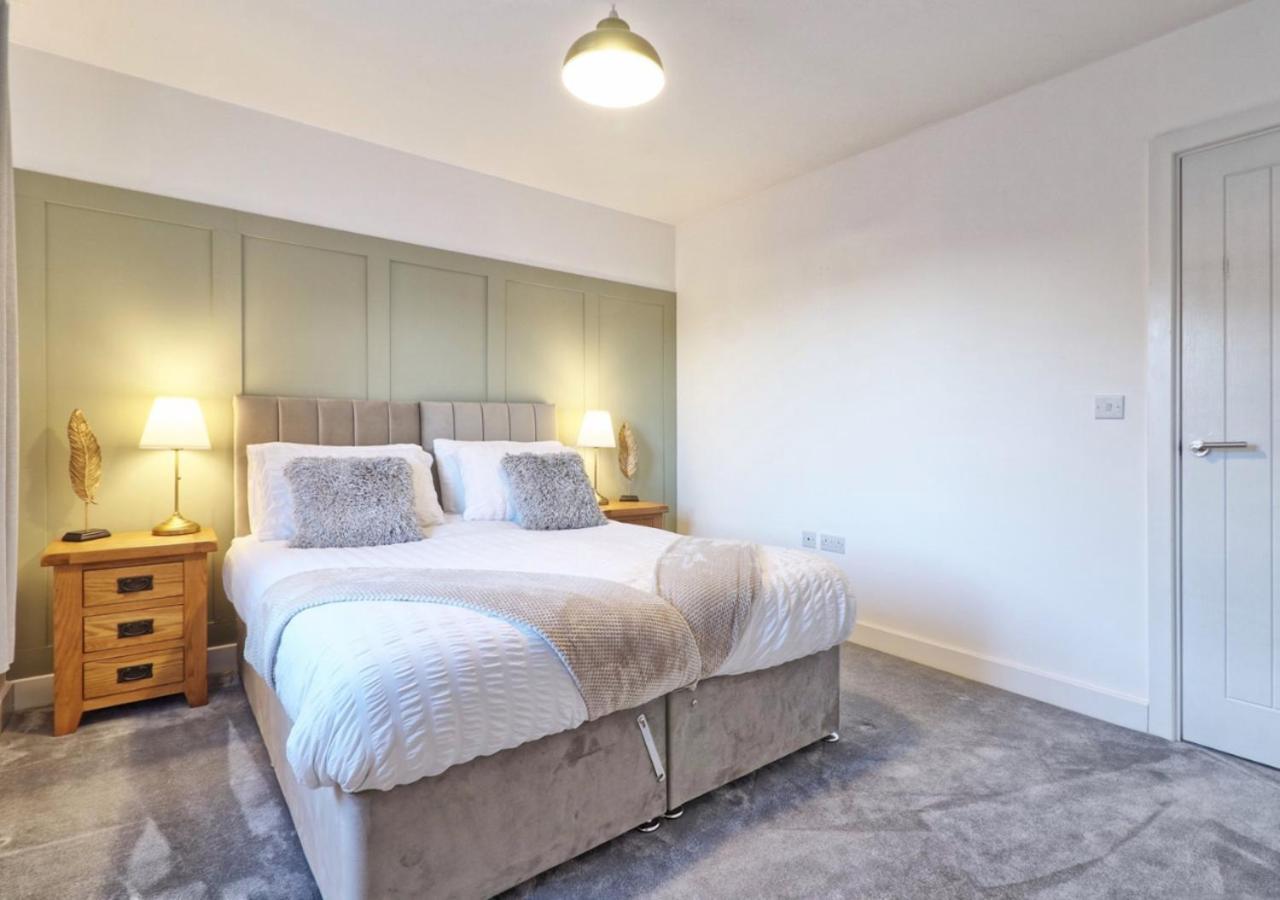 - 4 Bedroom - Sleeps 8 - Long Term - Business - Contractors - Families Holiday home Colchester