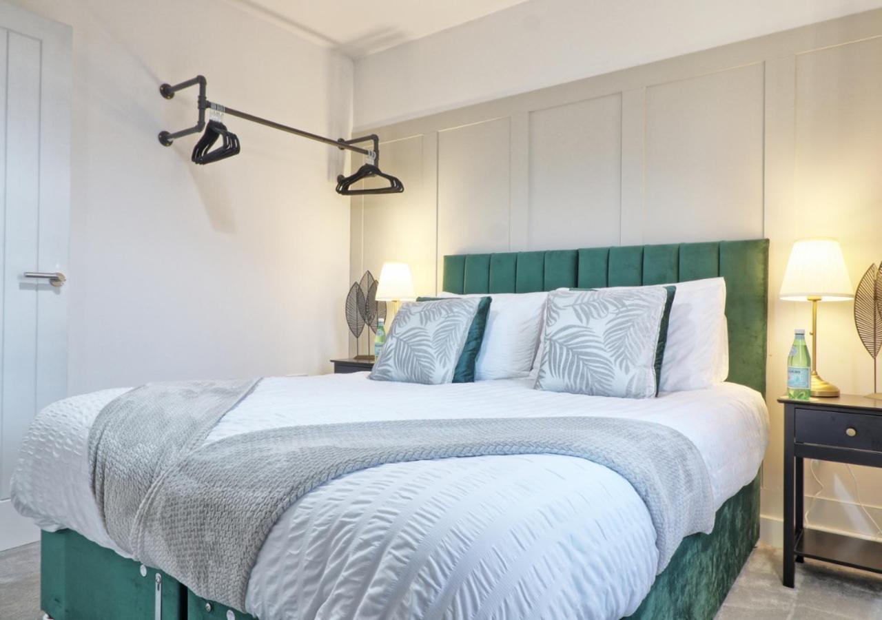 - 4 Bedroom - Sleeps 8 - Long Term - Business - Contractors - Families * Colchester