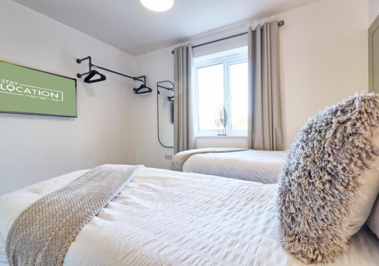 - 4 Bedroom - Sleeps 8 - Long Term - Business - Contractors - Families Holiday home