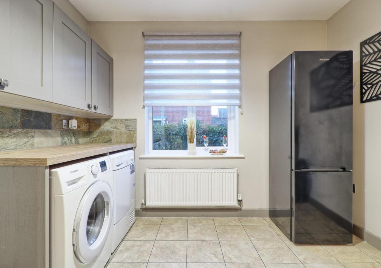 - 4 Bedroom - Sleeps 8 - Long Term - Business - Contractors - Families *