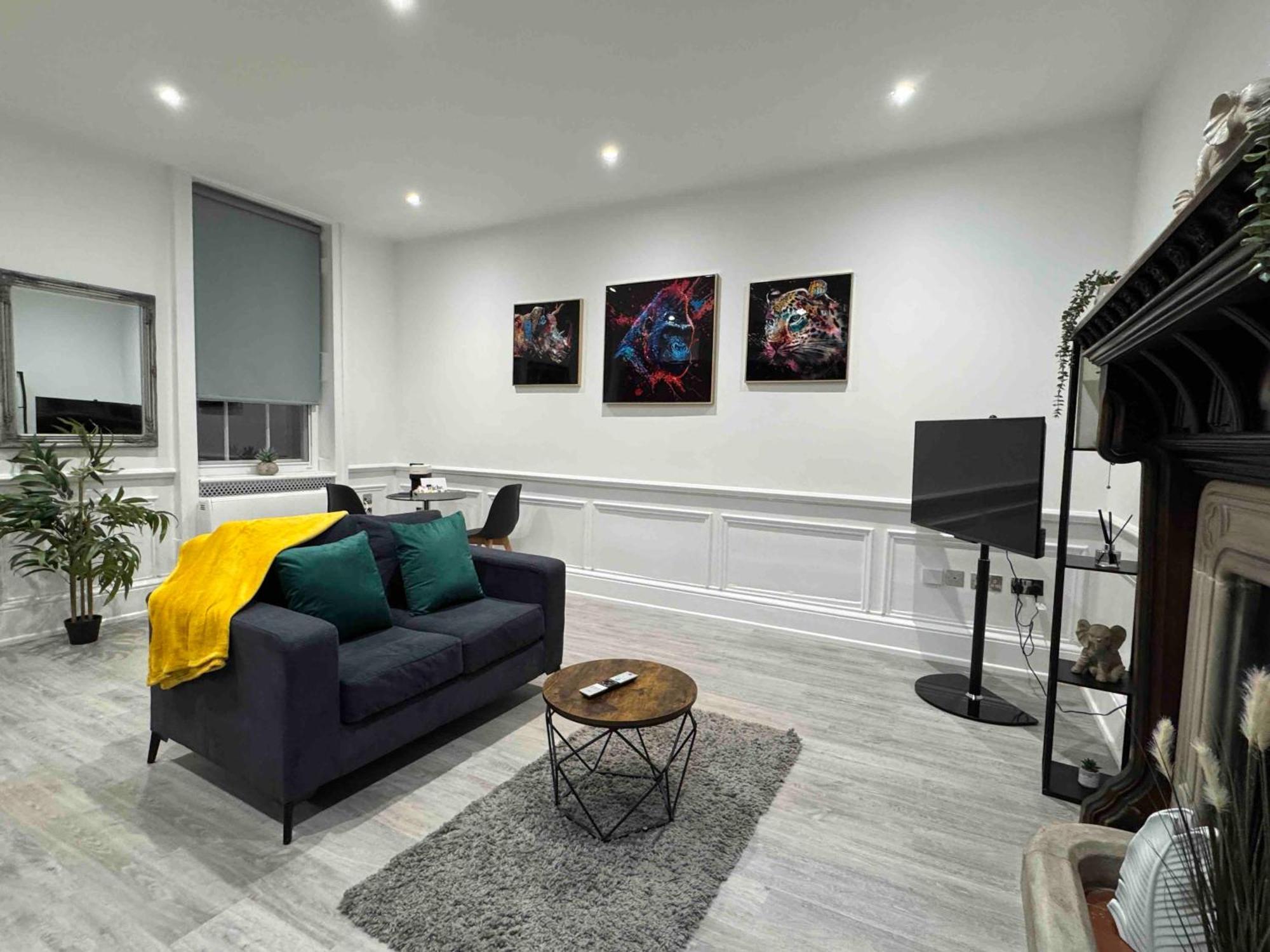 Castle Hill Apartment *