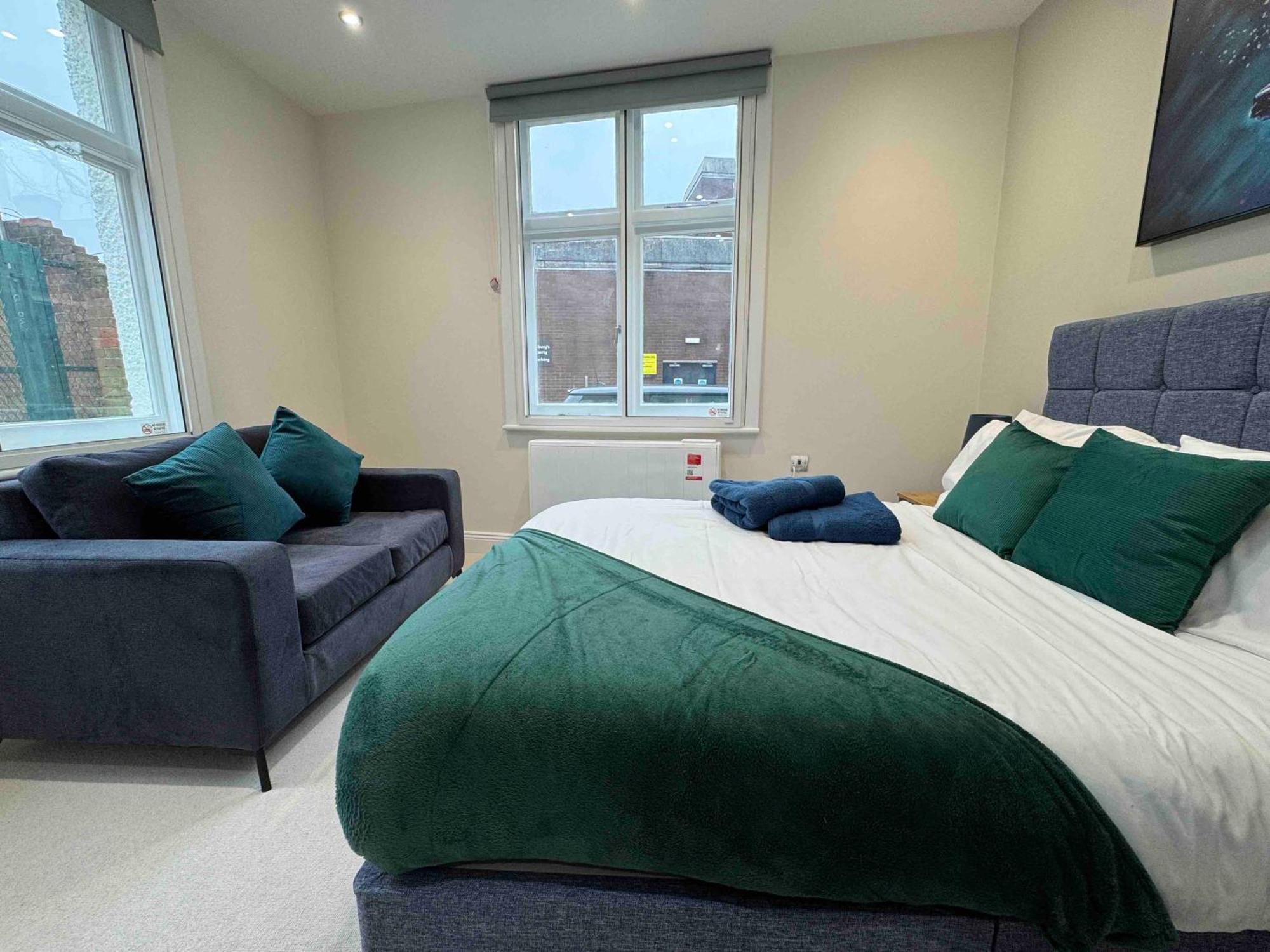 Castle Hill Apartment *