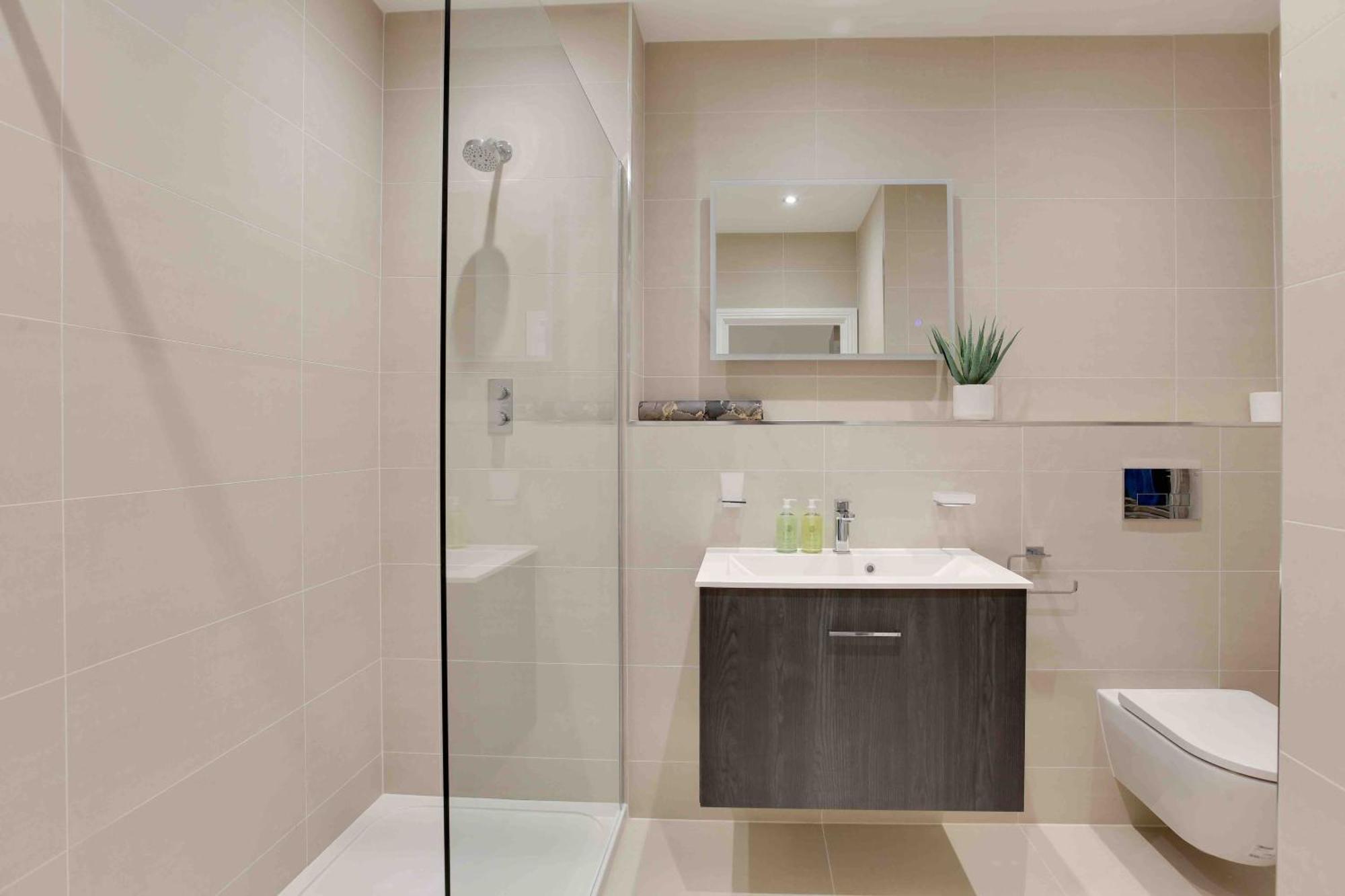 Castle Hill Apartment *