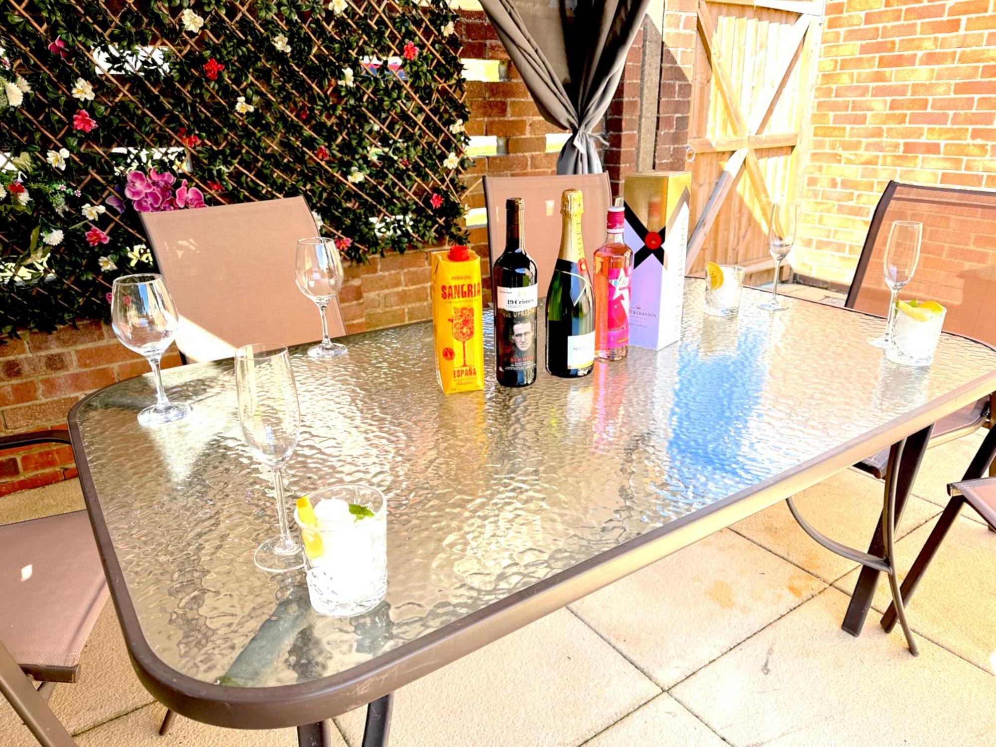 Luxury With Free Parking Colchester